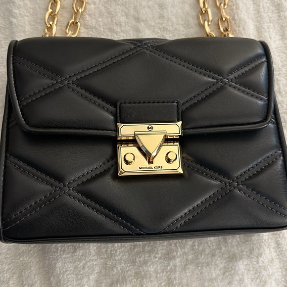 Black quilted evening bag, never used! - Picture 2 of 9